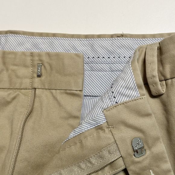 Peter Millar Khaki Shorts Mens Size 38 Beige Performance Golf Activewear Chino - Picture 9 of 9